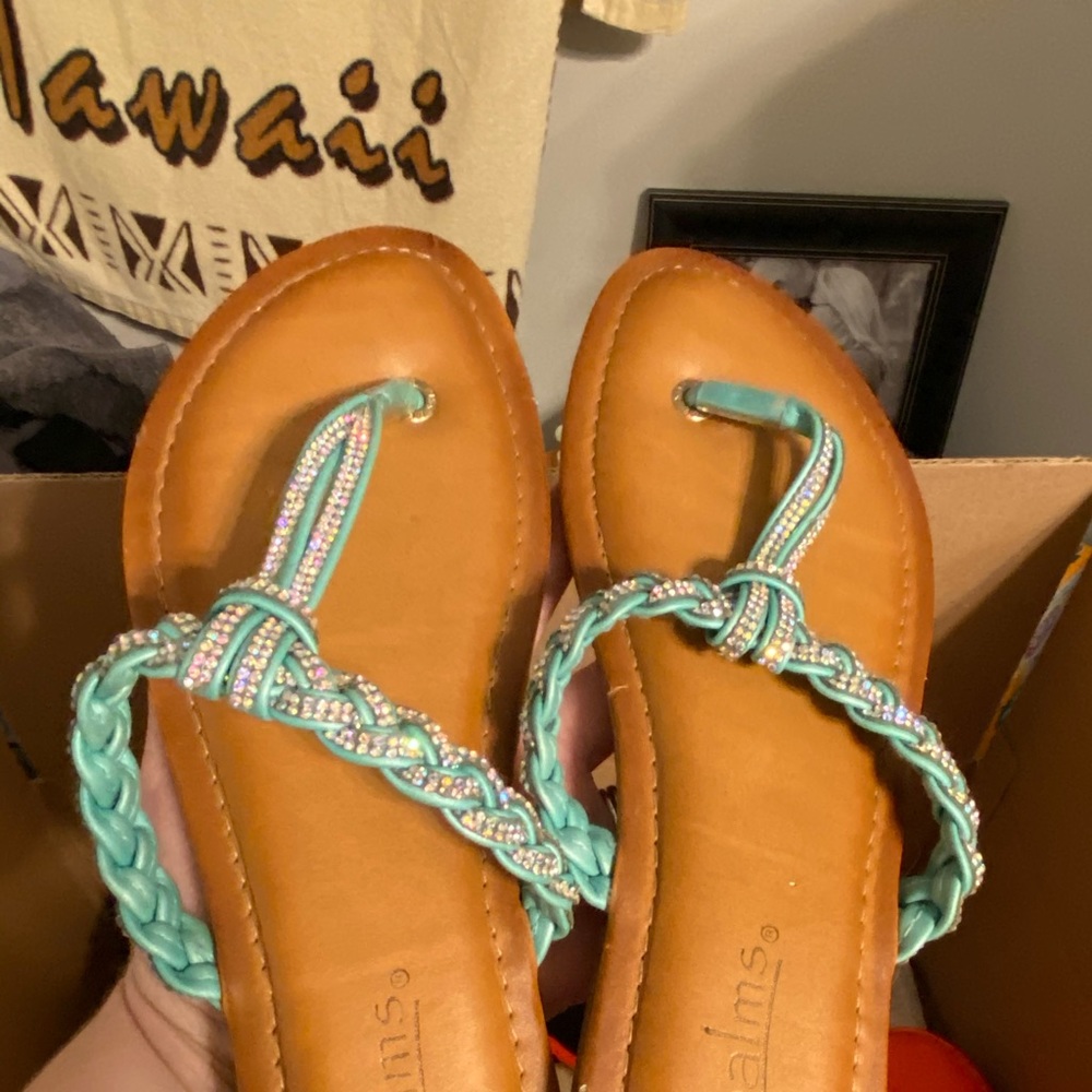 Thong sandals